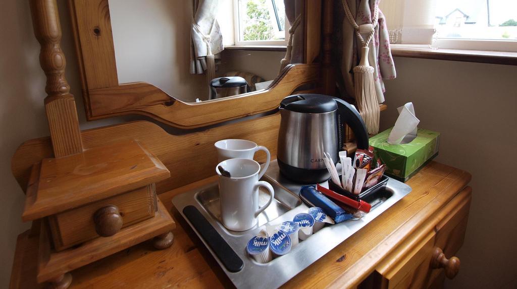 Glencove Bed & Breakfast เอนนิส ภายนอก รูปภาพ